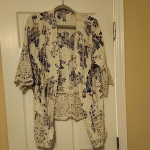 Solitaire Cream Floral Crochet-Trim Kimono Jacket
